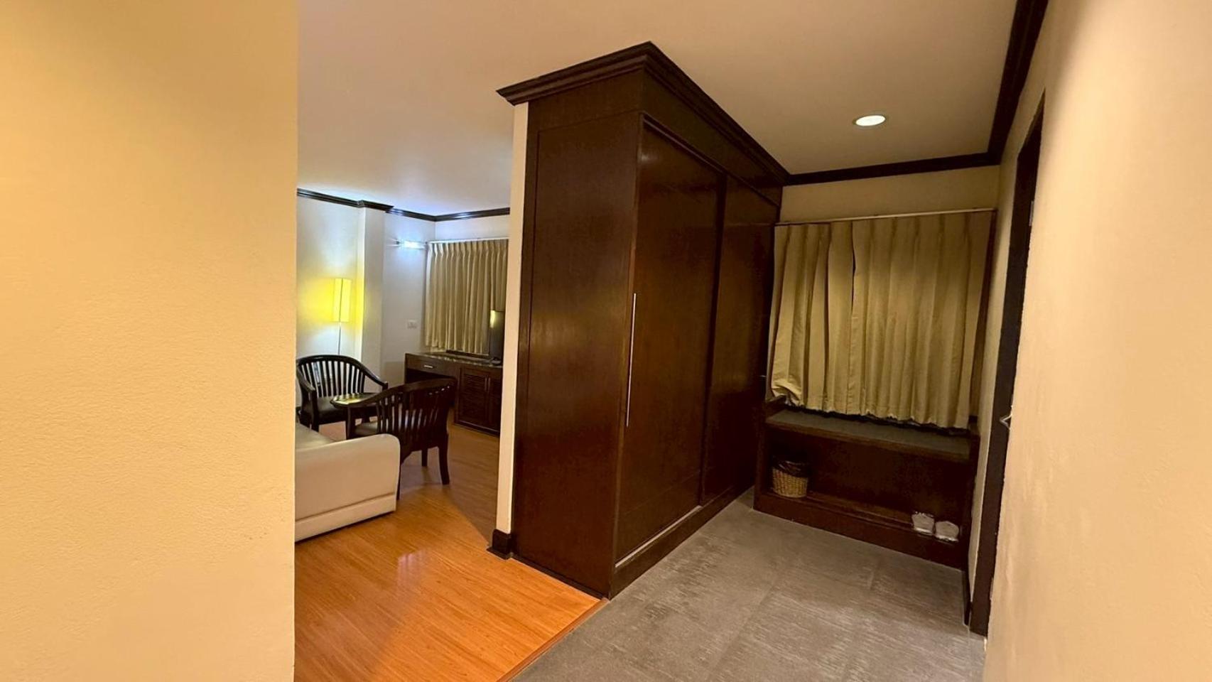 Grand Business Inn Bangkok Luaran gambar